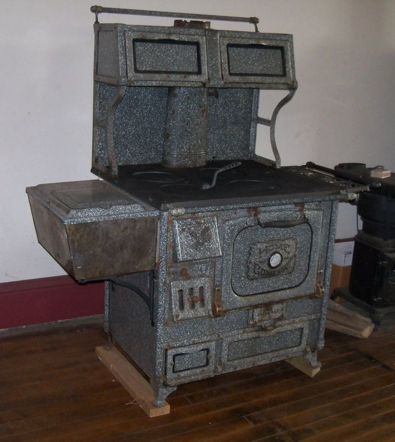 Wood cook stoves, Kitchen Queen and Bakers Oven wood cook stoves